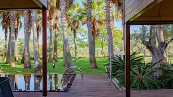 Villa V, 3 bedrooms | Vista para o jardim