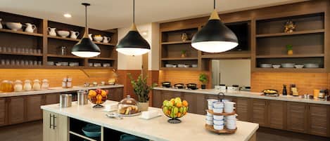 Free daily buffet breakfast