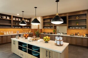 Petit déjeuner buffet compris tous les jours