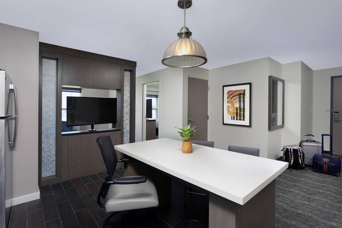 Suite, Bathtub, Bay View | Egyptian cotton sheets, premium bedding, in-room safe, desk