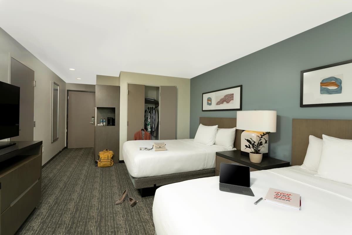 Room, 2 Queen Beds (Den, No Sofabed)