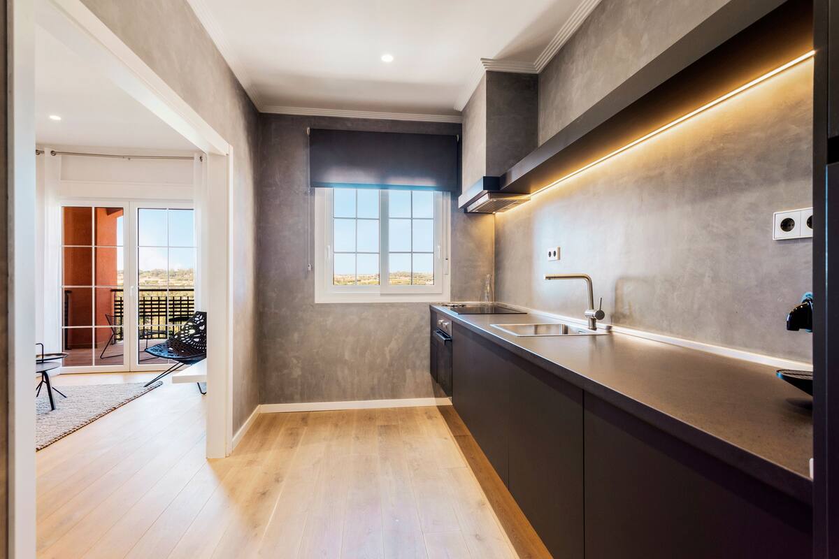 in-room safe, individually decorated, desk, laptop workspace