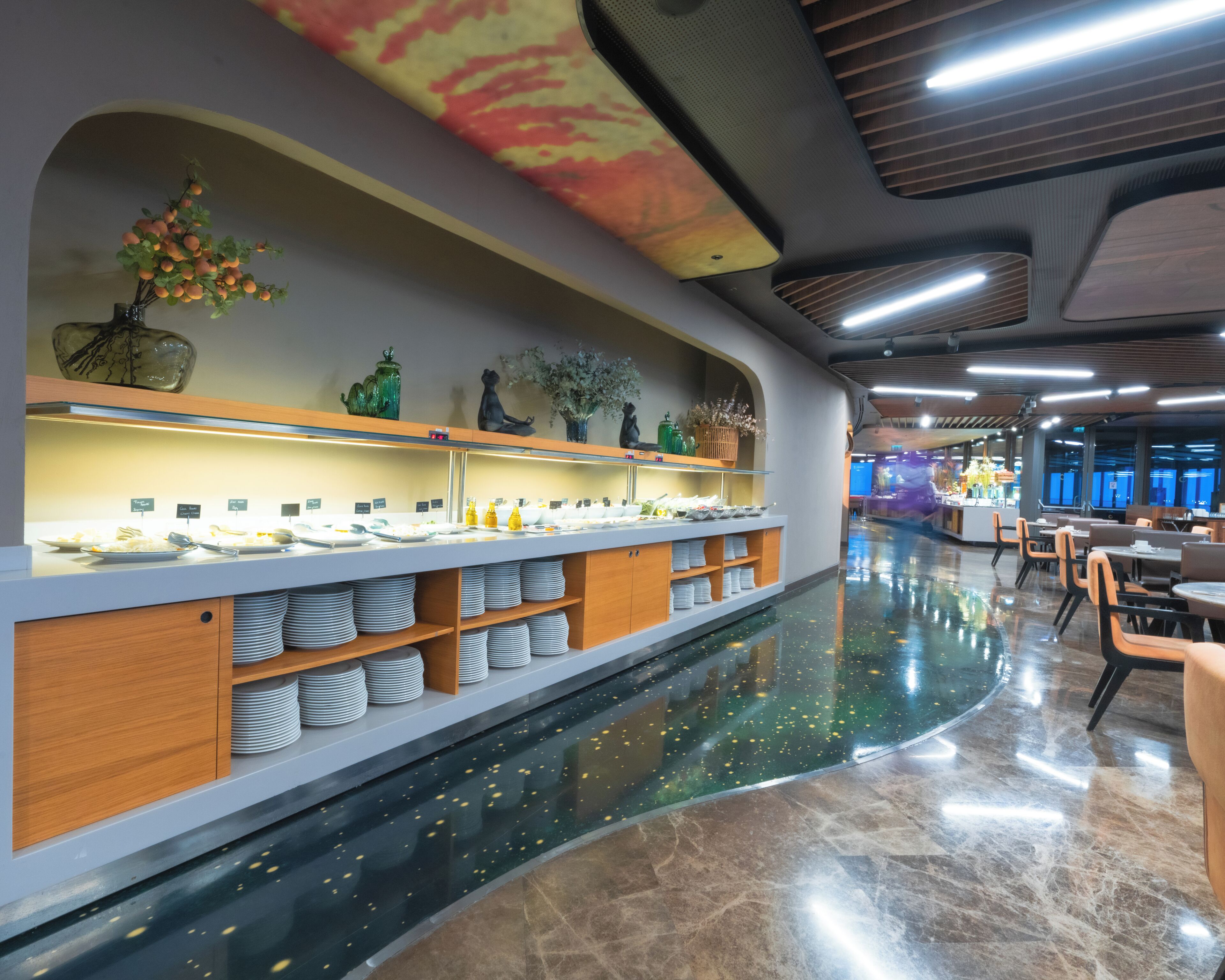 2 restaurants, breakfast, lunch, dinner served; turkish cuisine