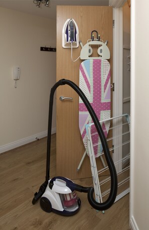 Luxury Apartment, 2 Bedrooms | Room amenity - Equinox Place by House of Fisher (Farnborough)