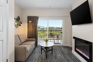 TV a schermo piatto 30 pollici con canali via cavo, TV