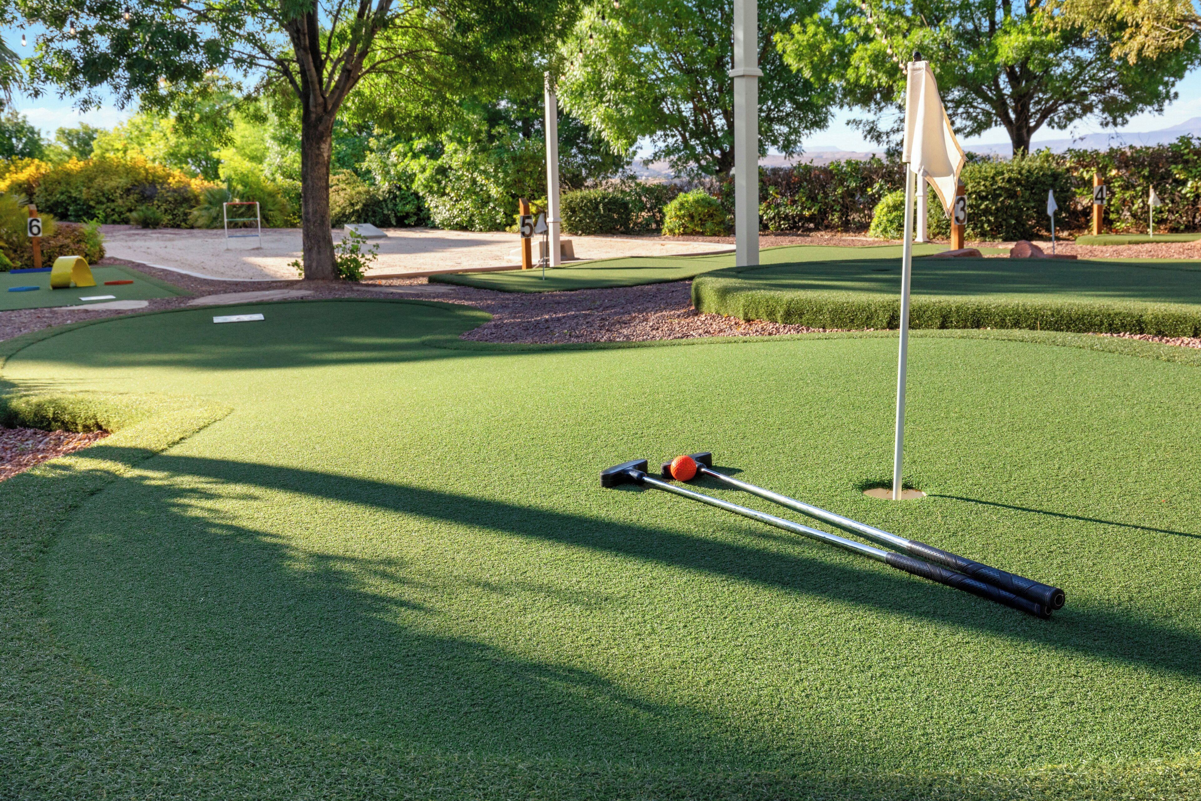 Mini-golf
