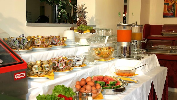 Petit déjeuner buffet compris tous les jours