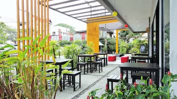 Snack bar