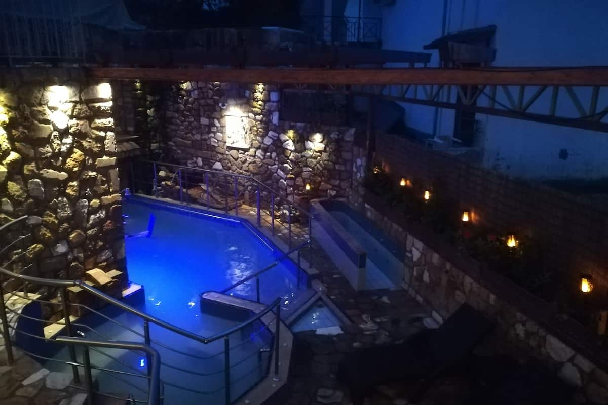 sauna, hot springs/mineral springs, body treatments, hydrotherapy