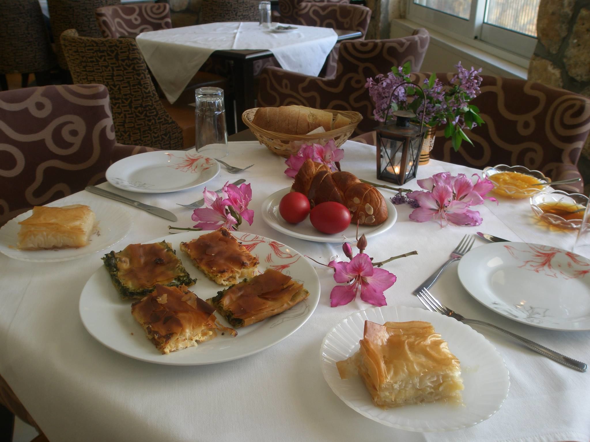 Daily buffet breakfast (EUR 10 per person)