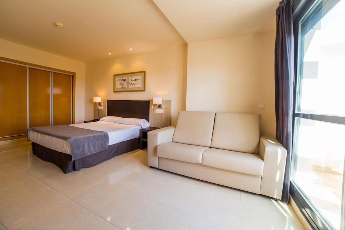 minibar, in-room safe, soundproofing, free cots/infant beds