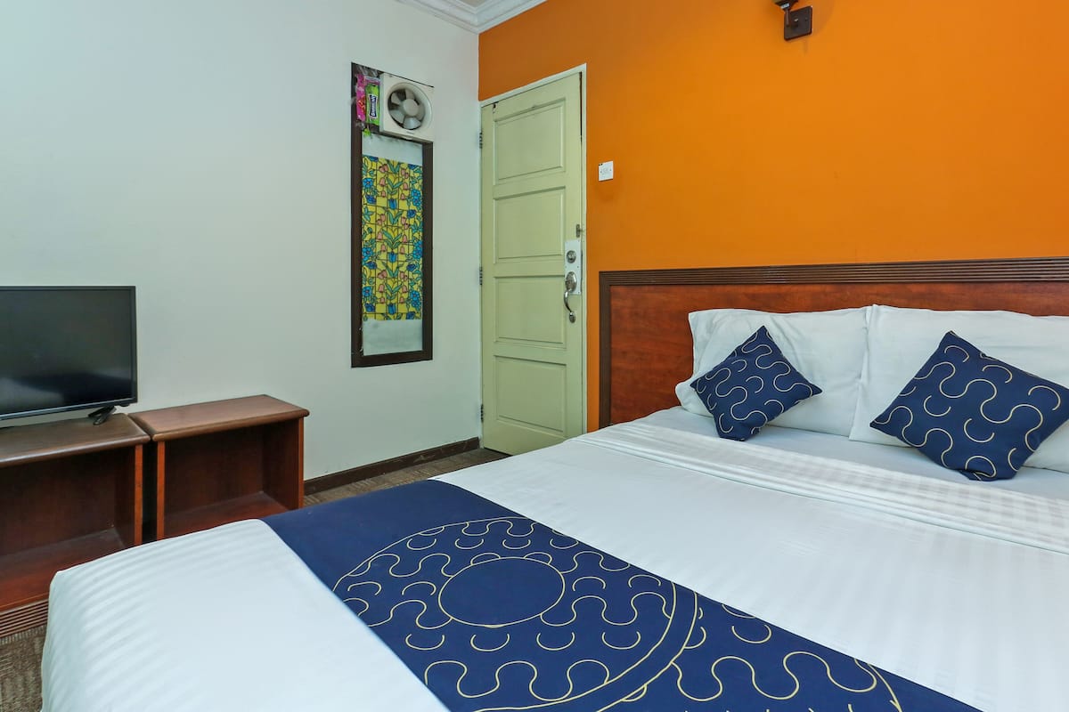 Standard Double | 1 bedroom, desk, free WiFi, bed sheets