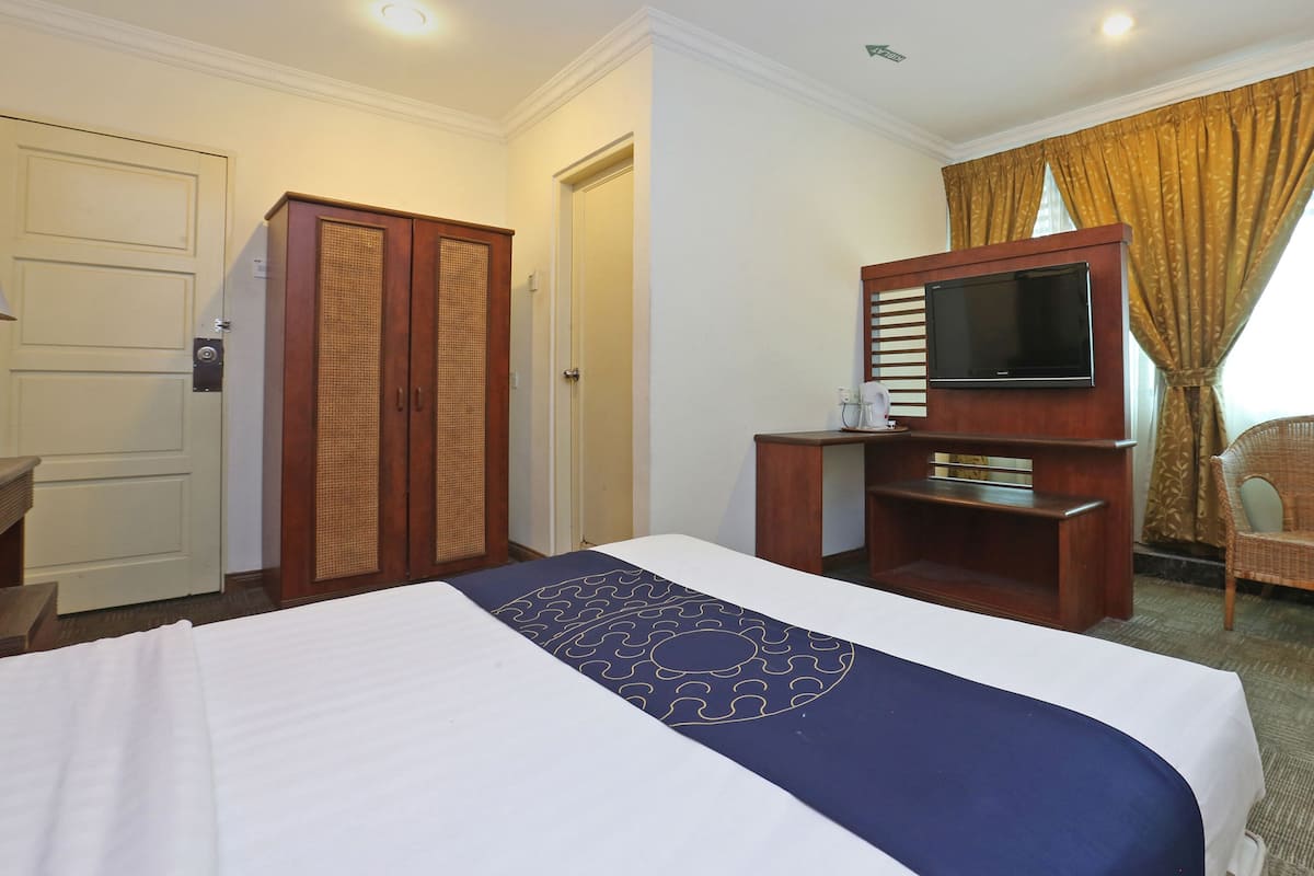 Deluxe Double | 1 bedroom, desk, free WiFi, bed sheets