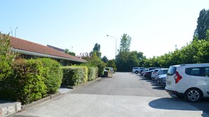 Free self-parking - Hotel Aerel Toulouse-Blagnac (Blagnac)
