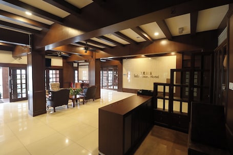 Lobby sitting area. Iris House Hotel Cameron Highlands