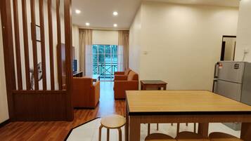 Kamer | 3 slaapkamers, een bureau, een strijkplank/strijkijzer