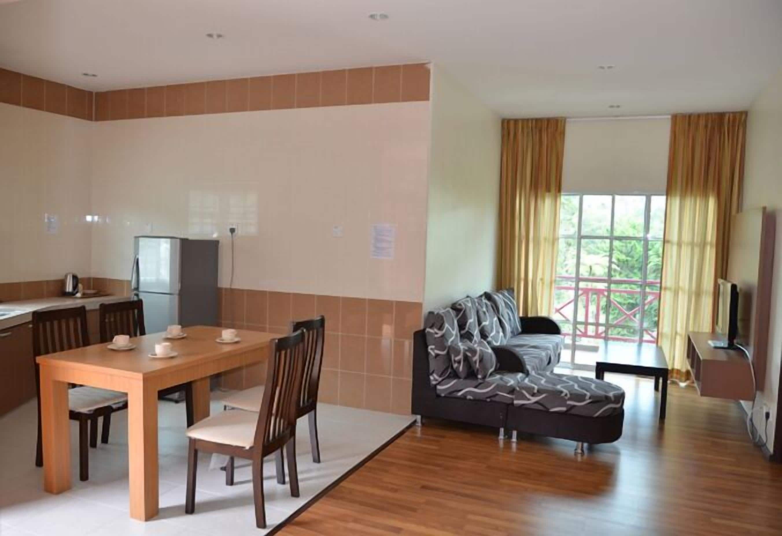 公寓, 3 間臥室 | 客廳 | 32 吋平面電視連衛星電視頻道、LCD 電視