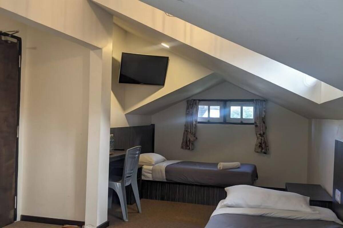 In-room safe, desk, iron/ironing board, WiFi (free)