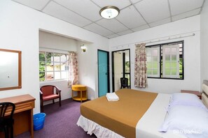 In-room safe, desk, iron/ironing board, free WiFi - Hillview Inn (Tanah Rata)