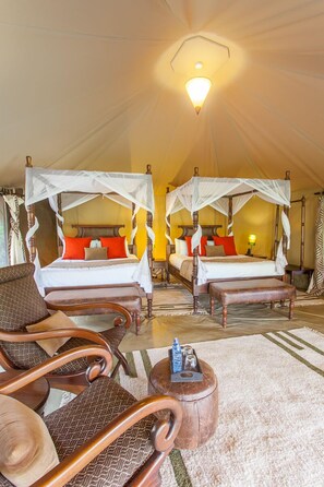 Lits pliants/supplémentaires gratuits, draps fournis