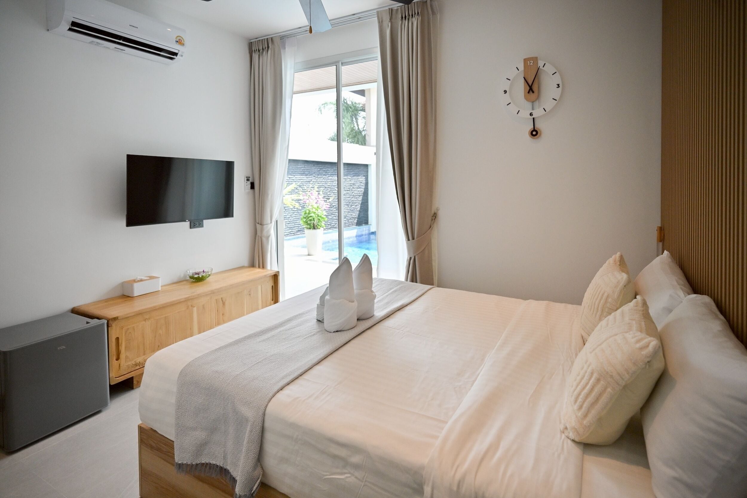 Superior with Pool Access