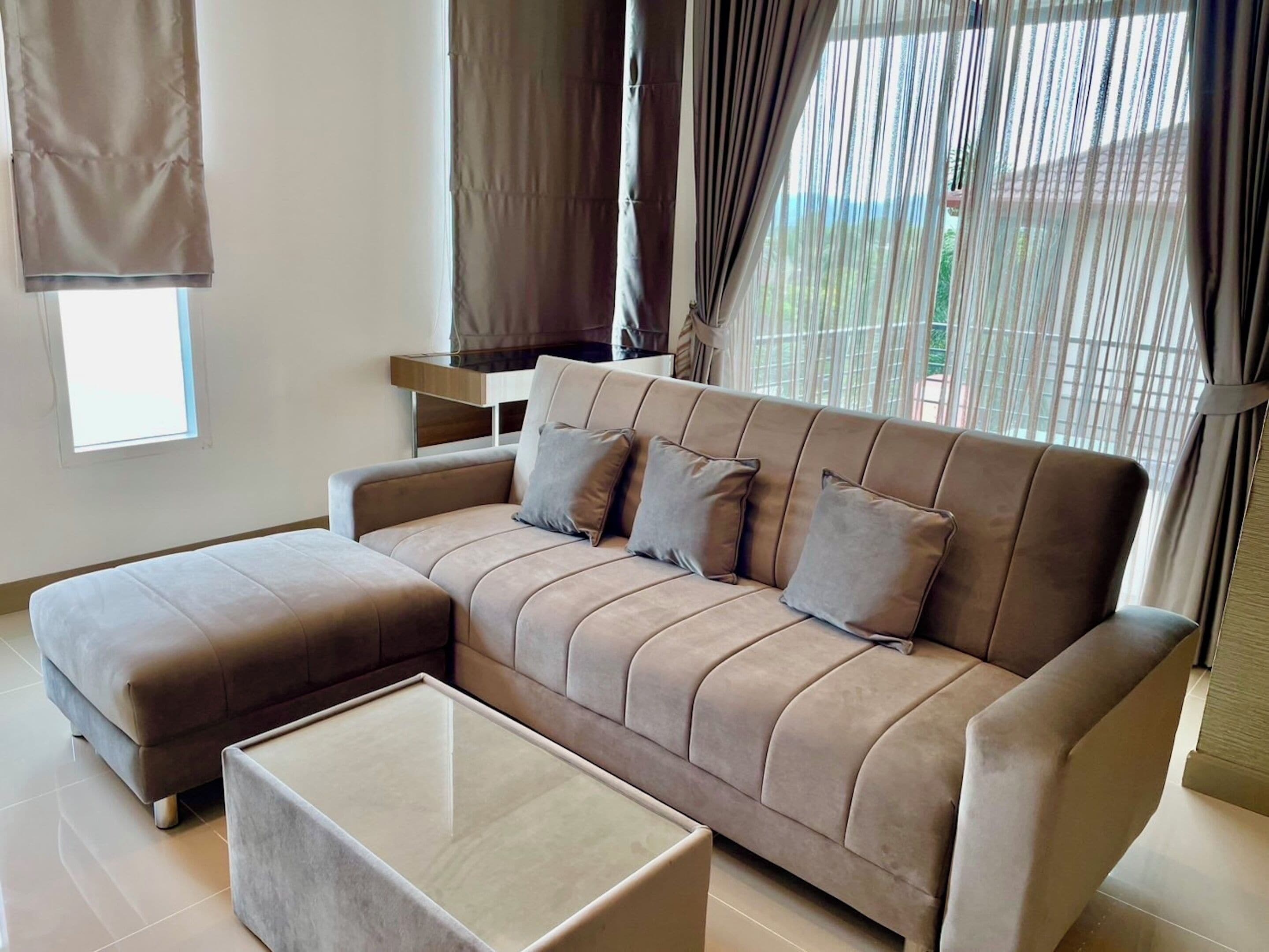 1 bedroom suite | 1 bedroom, in-room safe, individually decorated, individually furnished