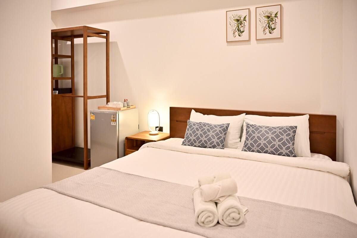 Superior Double Room | Safe på rommet, blendingsgardiner, lydisolert og wi-fi (inkludert)