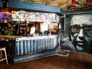 Reception - The Overstay Art Hostel (Bangkok)