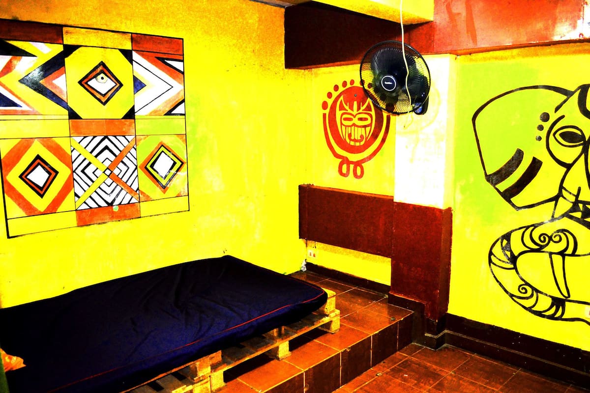 Rollaway beds, free WiFi