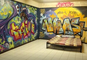 Double Room | Rollaway beds, free WiFi - The Overstay Art Hostel (Bangkok)