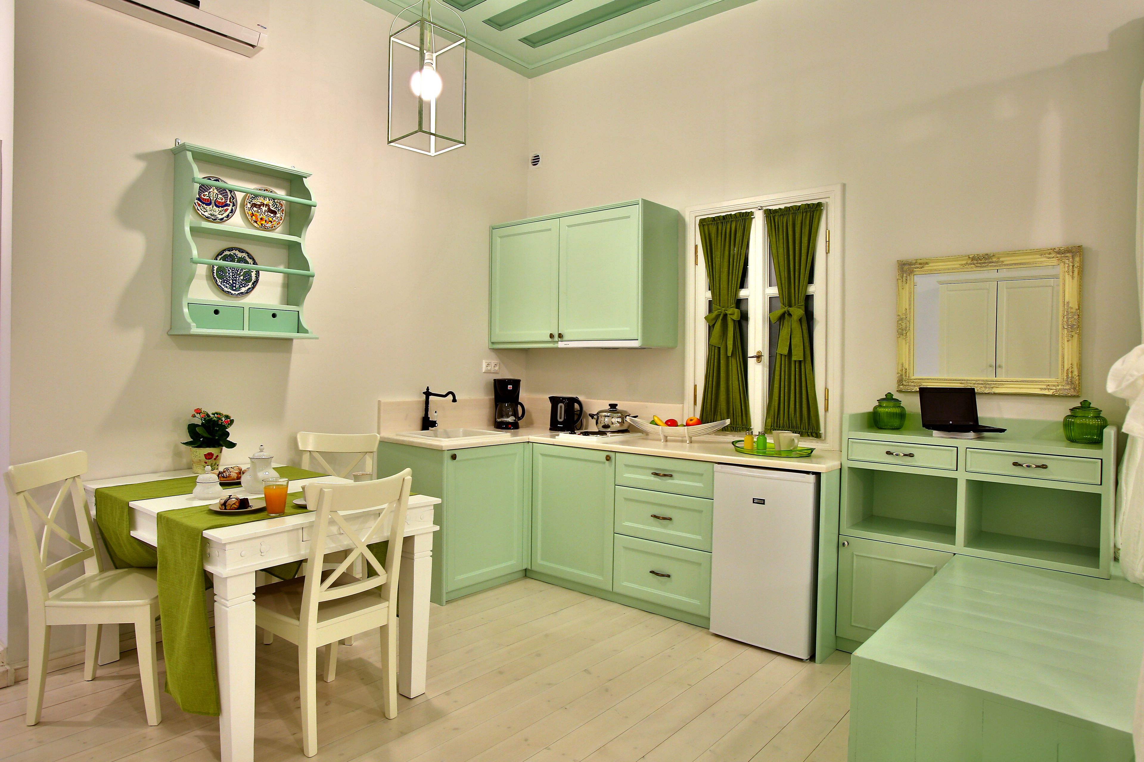 Photo - Efchi Suites 1904