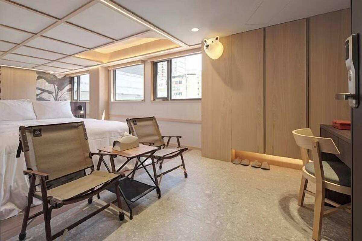 Down duvets, in-room safe, iron/ironing board, free WiFi