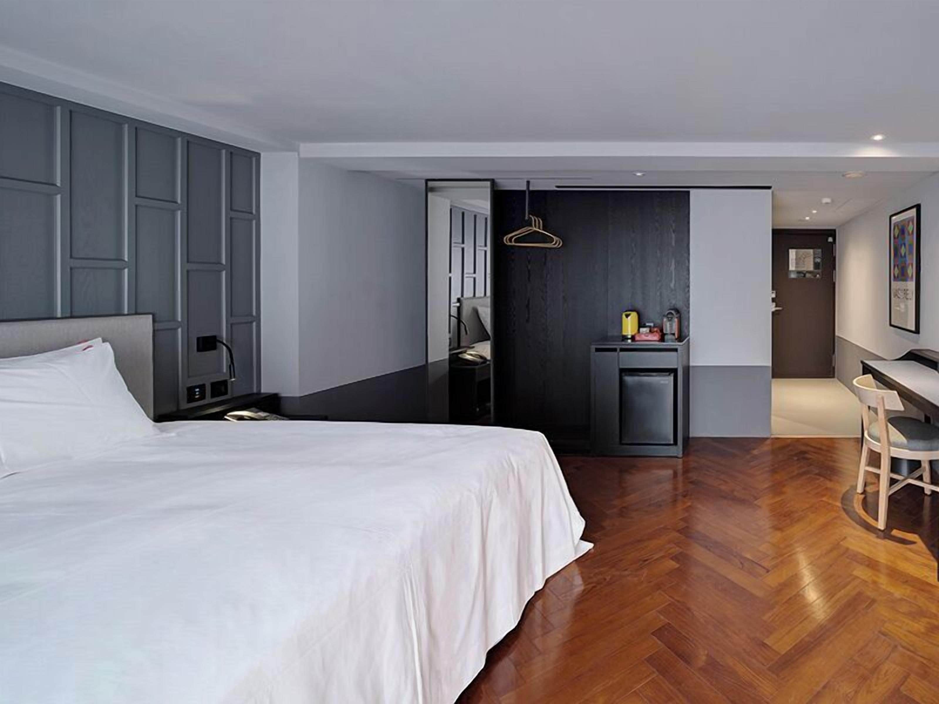 superior double room | 1 bedroom, down duvets, in-room safe, iron/ironing board