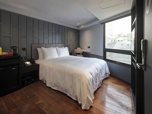 Classic Double Room - Red Dot Hotel (Taichung)