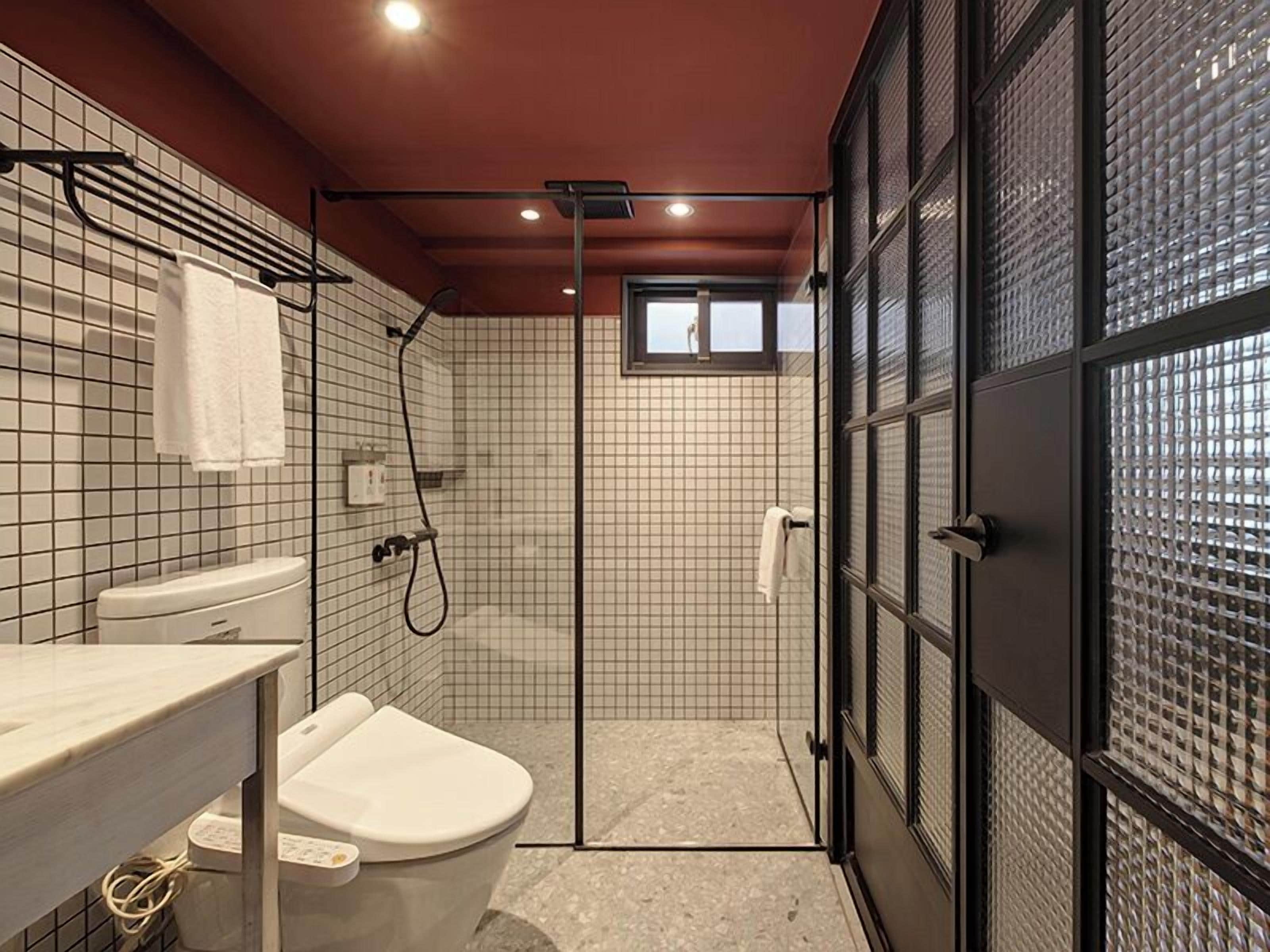 standard double room | 1 bedroom, down duvets, in-room safe, iron/ironing board