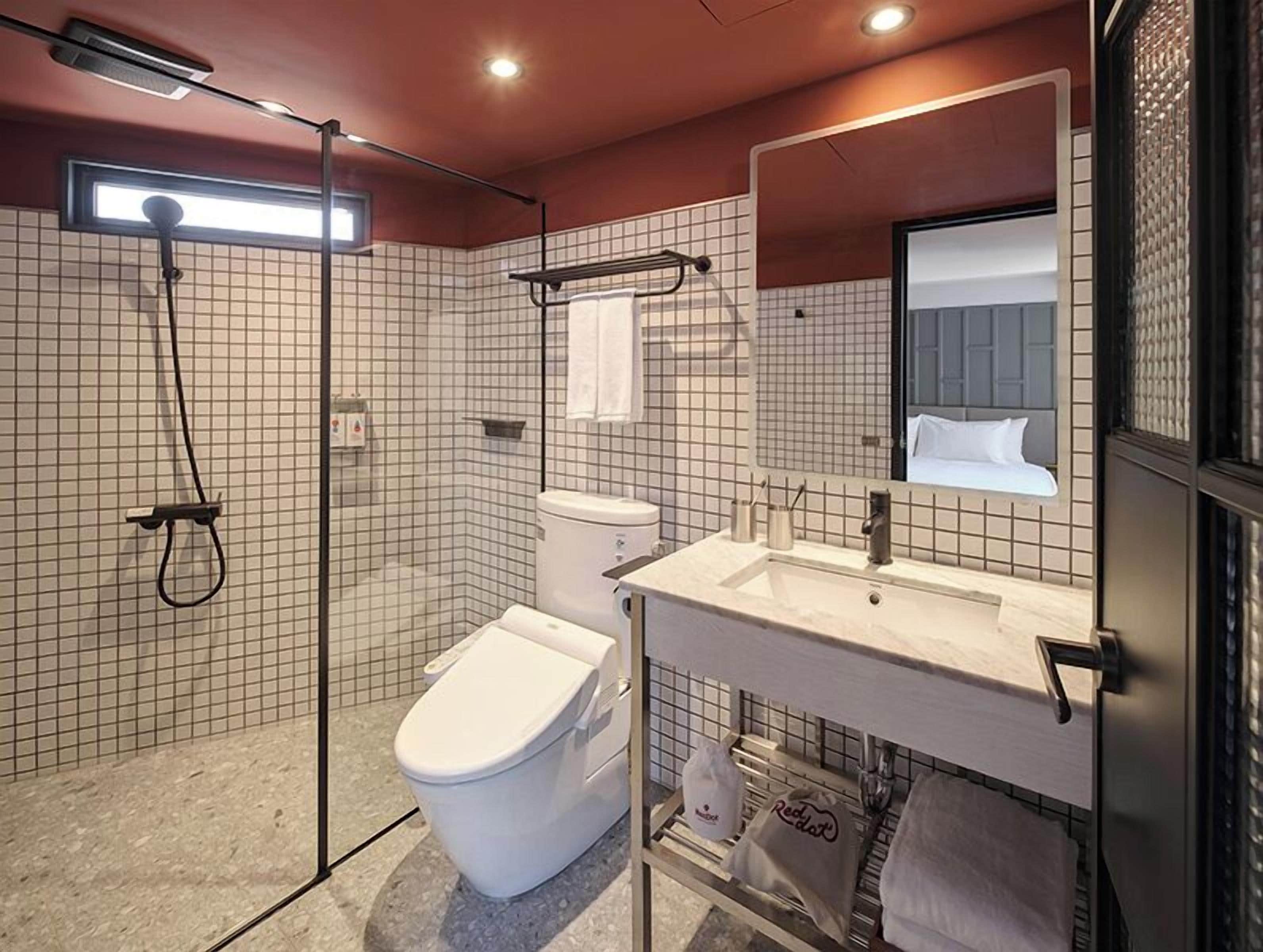 standard double room | bathroom | hair dryer, electronic bidet, towels, shampoo