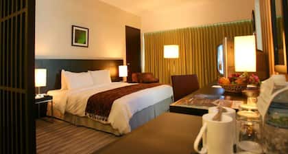 RH Hotel