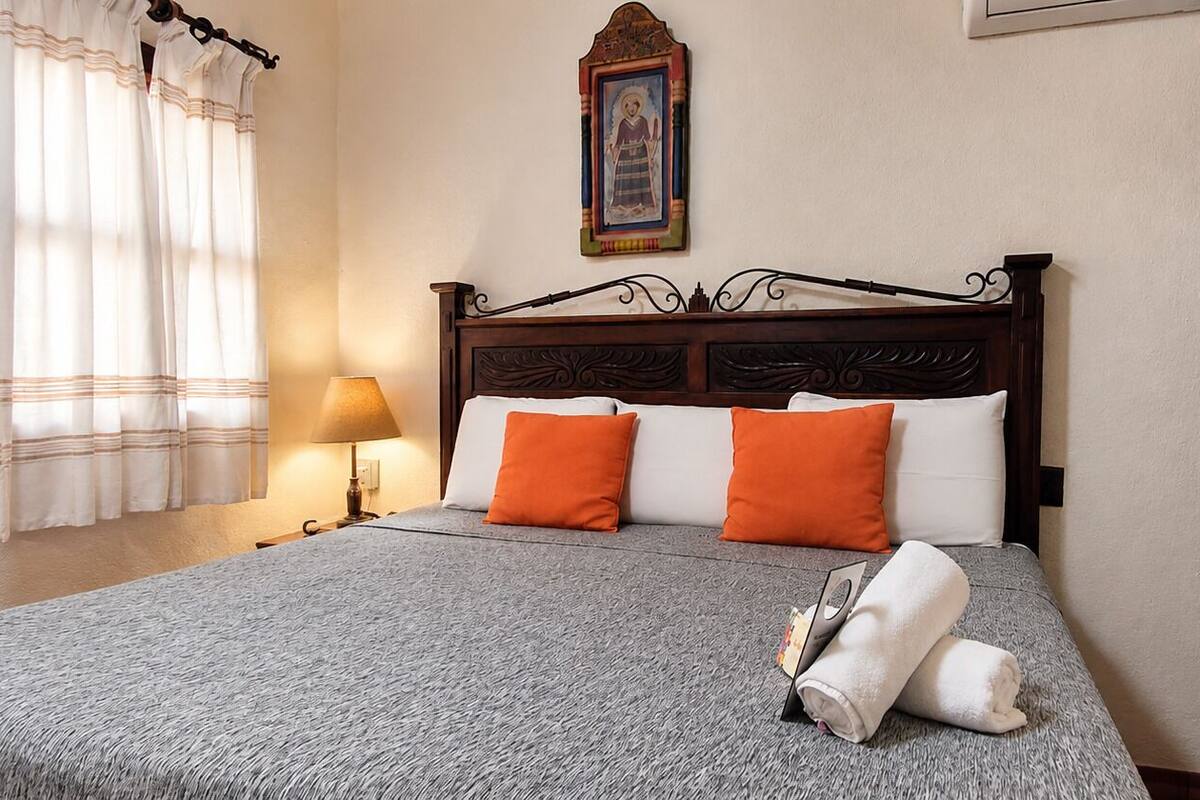 Comfort Double Room, 1 King Bed | Laptop workspace, iron/ironing board (on request), free WiFi, bed sheets