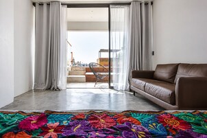 Panoramic Studio Suite, 1 Bedroom, Terrace, City View