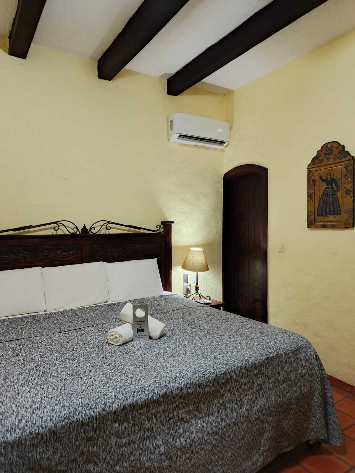 Comfort Double Room, 1 King Bed | Laptop workspace, iron/ironing board, free WiFi, bed sheets