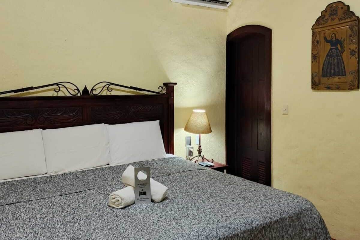 Comfort Double Room, 1 King Bed | Laptop workspace, iron/ironing board, free WiFi, bed sheets