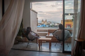 Panoramic Studio Suite, 1 Bedroom, Terrace, City View