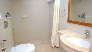 Free toiletries, hair dryer, towels