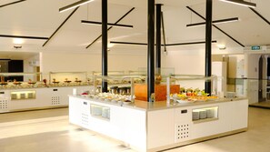 Frühstück, Mittagessen, Abendessen, internationale Küche 