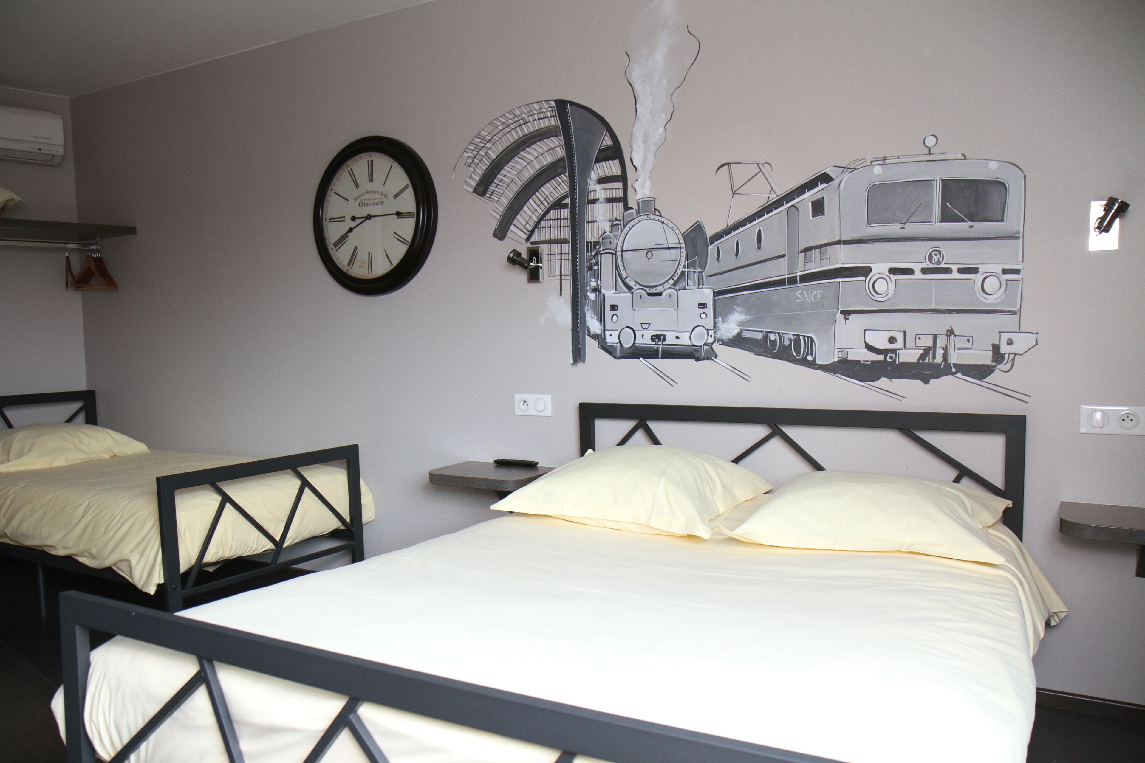 triple room | in-room safe, desk, blackout curtains, soundproofing