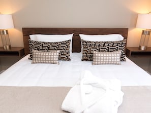 Appart'hotel, 3 chambres, mezzanine | 2 habitaciones, ropa de cama de alta calidad y decoración personalizada 