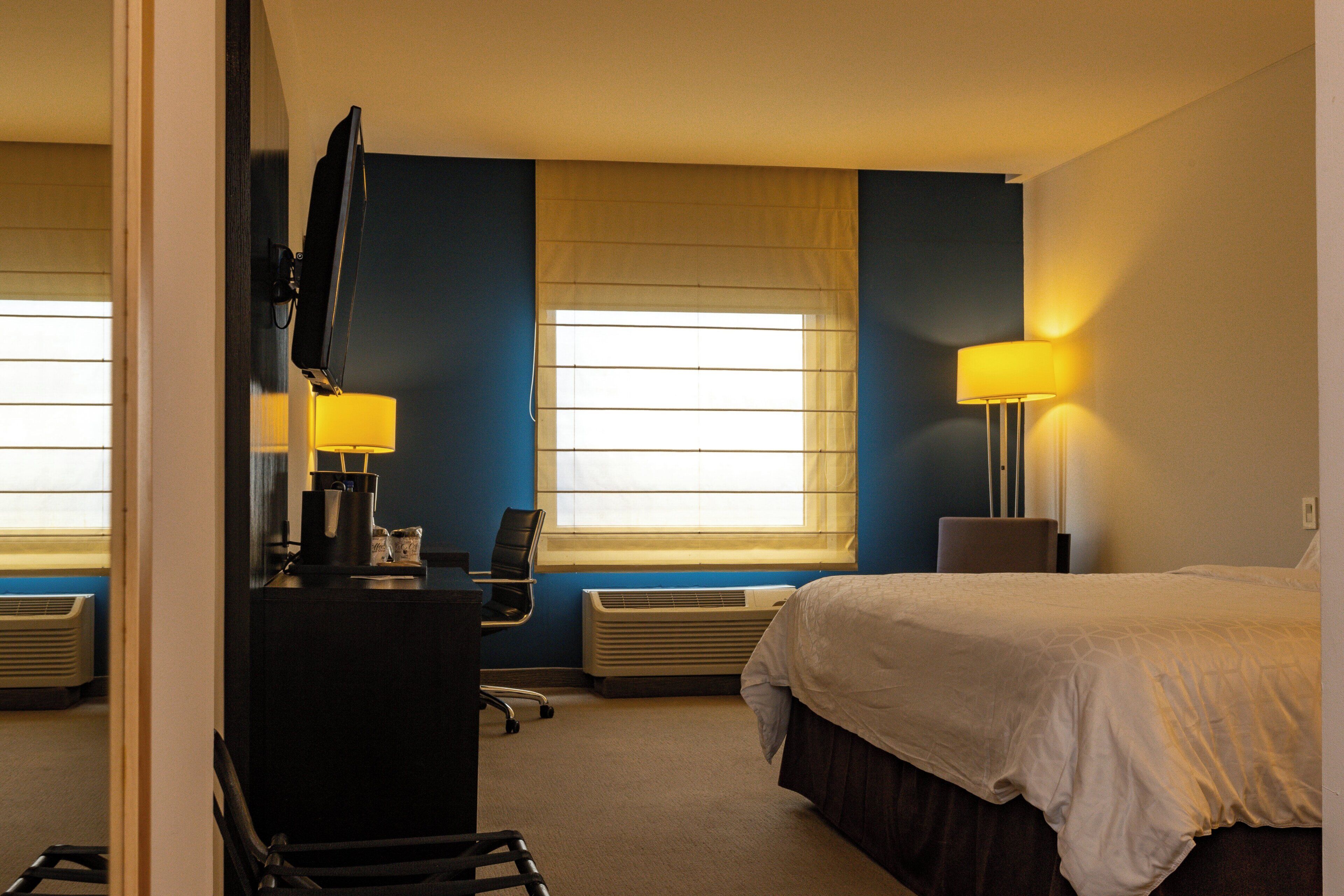 Hypo-allergenic bedding available, in-room safe, desk, laptop workspace
