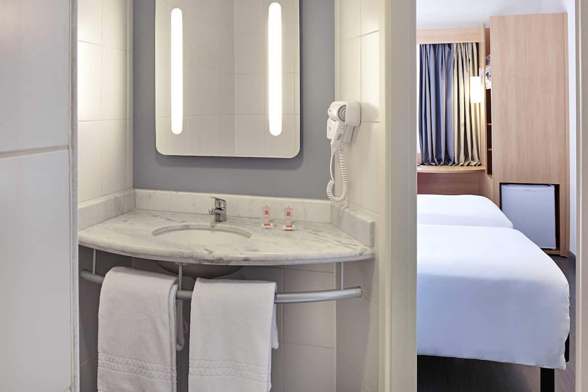 minibar, in-room safe, desk, blackout curtains