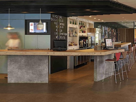 Exterior. ibis Londrina Shopping