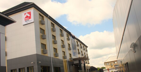 Exterior - Mardezok Hotel (Asaba)